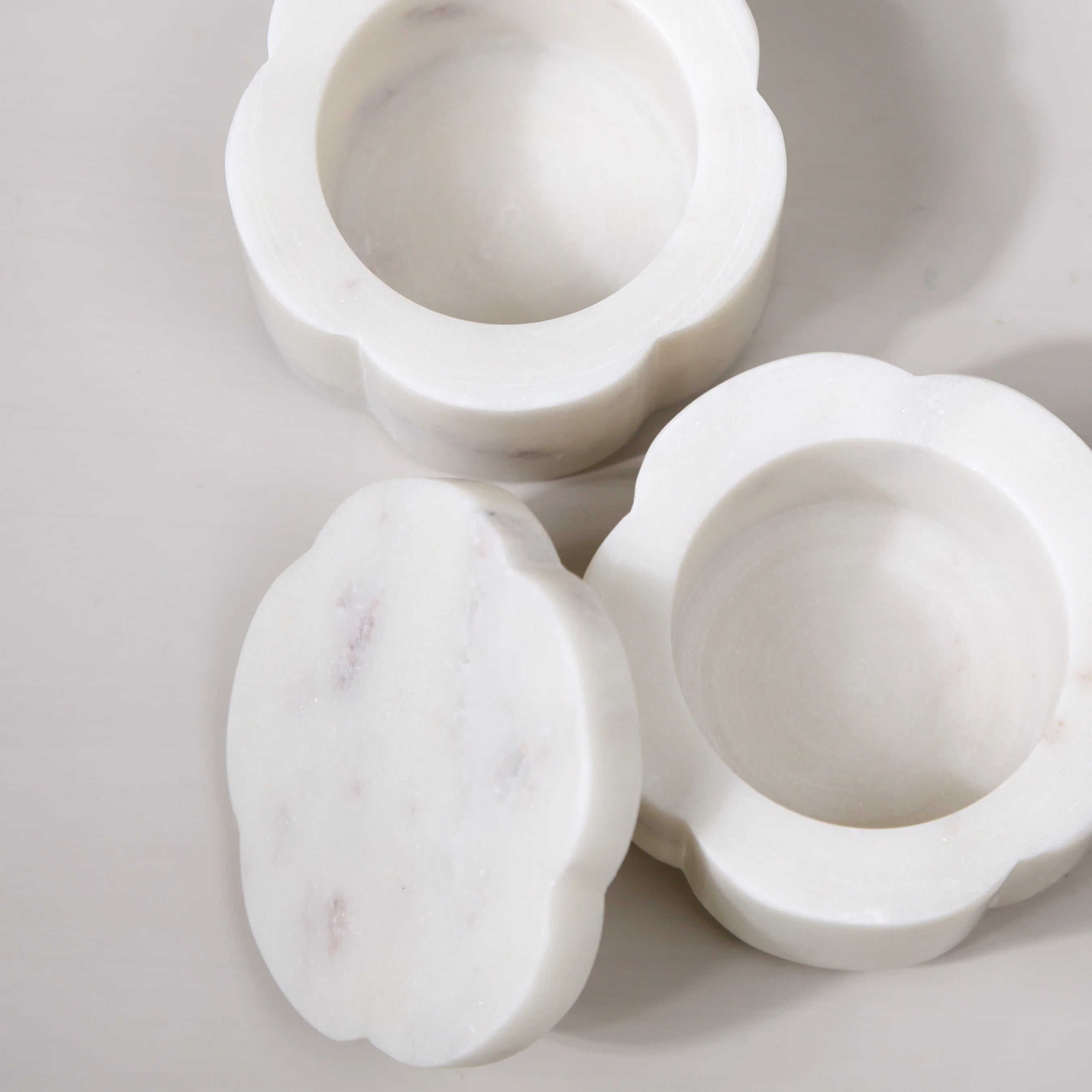 Marble Scalloped Stackable Pinch Pots
