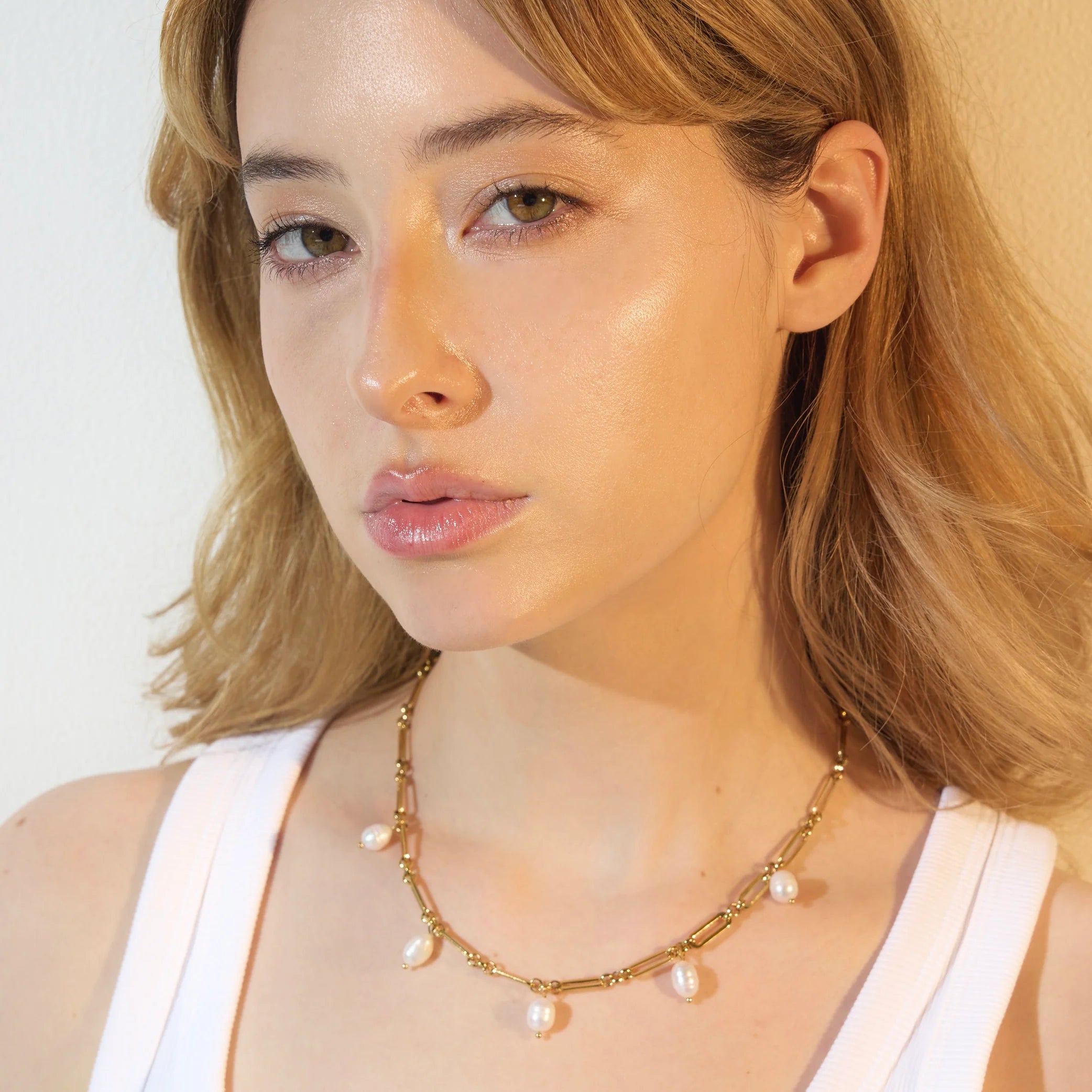 Kendall Toggle Chain Pearl Necklace