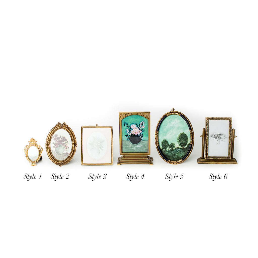 HEIRLOOM-INSPIRED GOLD FRAMES