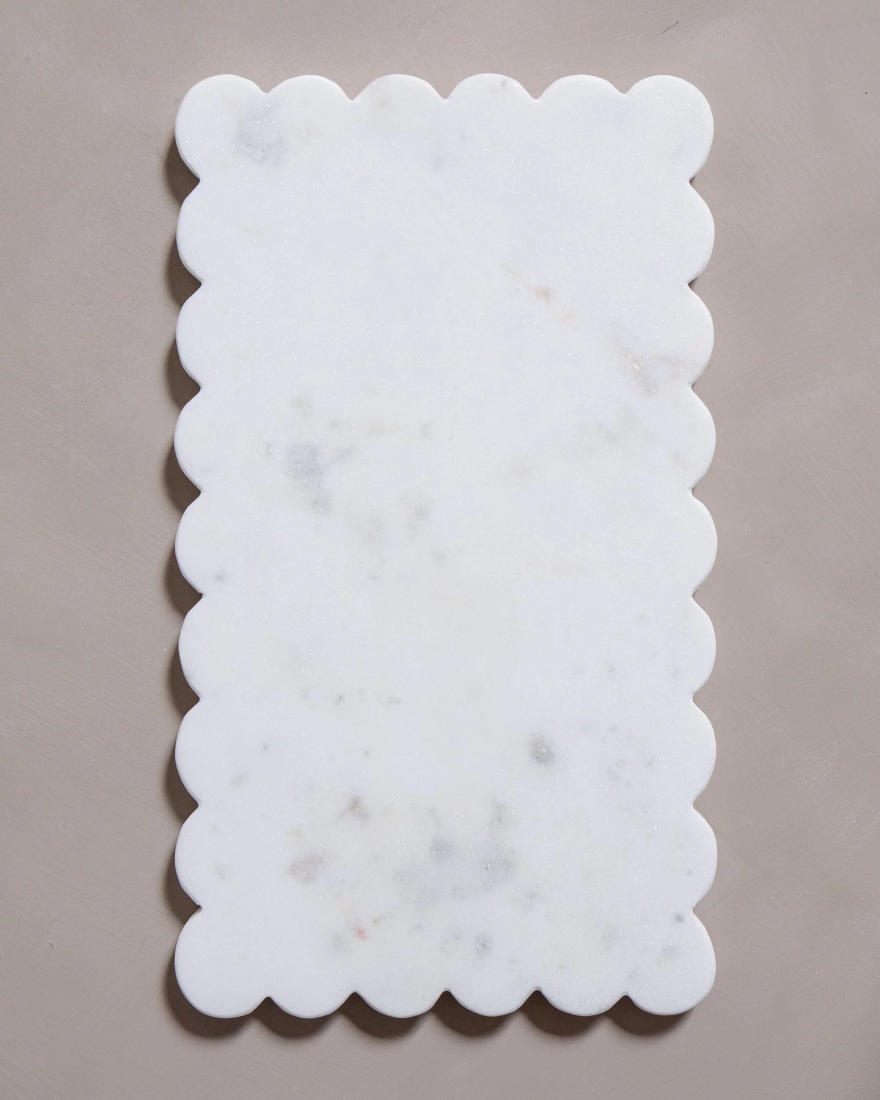 Scalloped cutting board