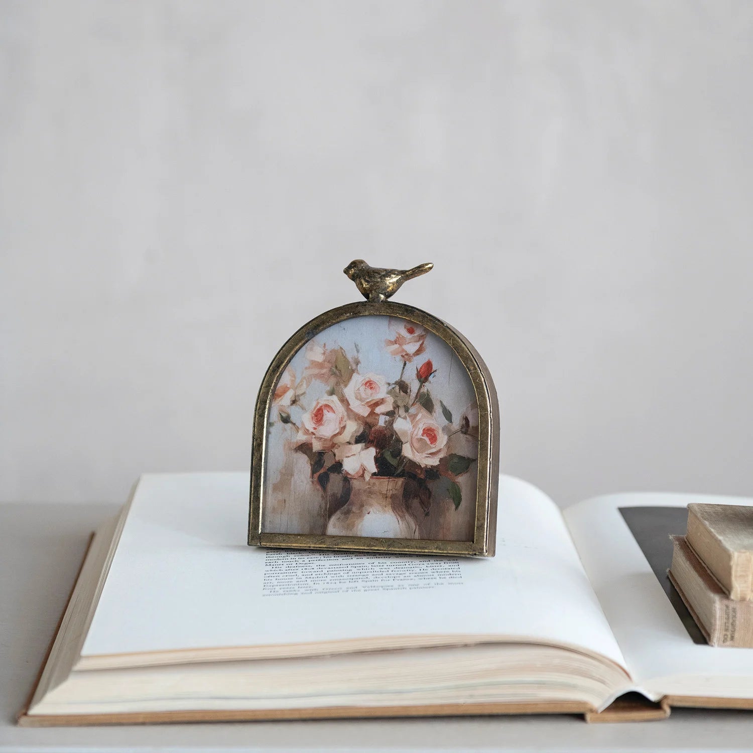 Arched Frame w/ Bird