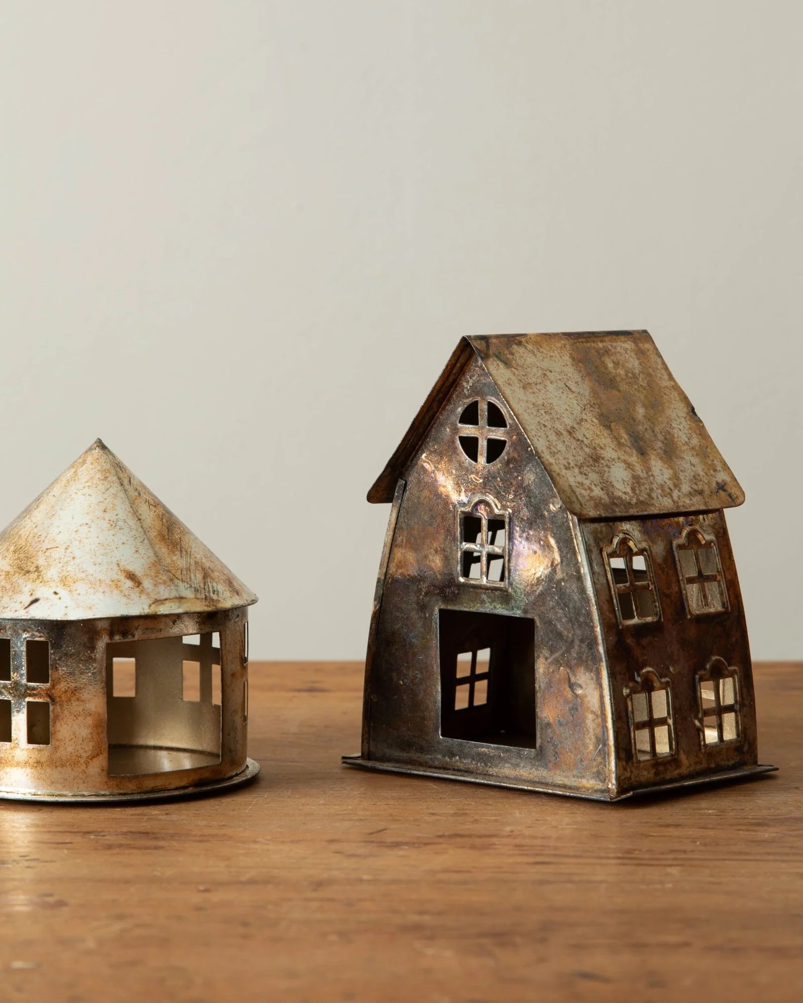 Metal selling Candle house 3 Tealight 28