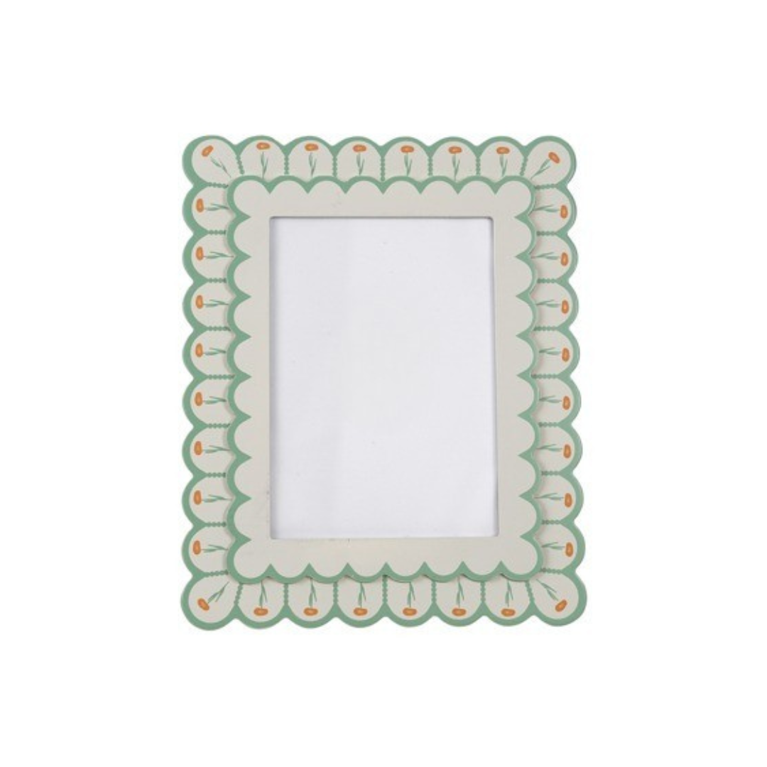 Flower Scalloped Frame