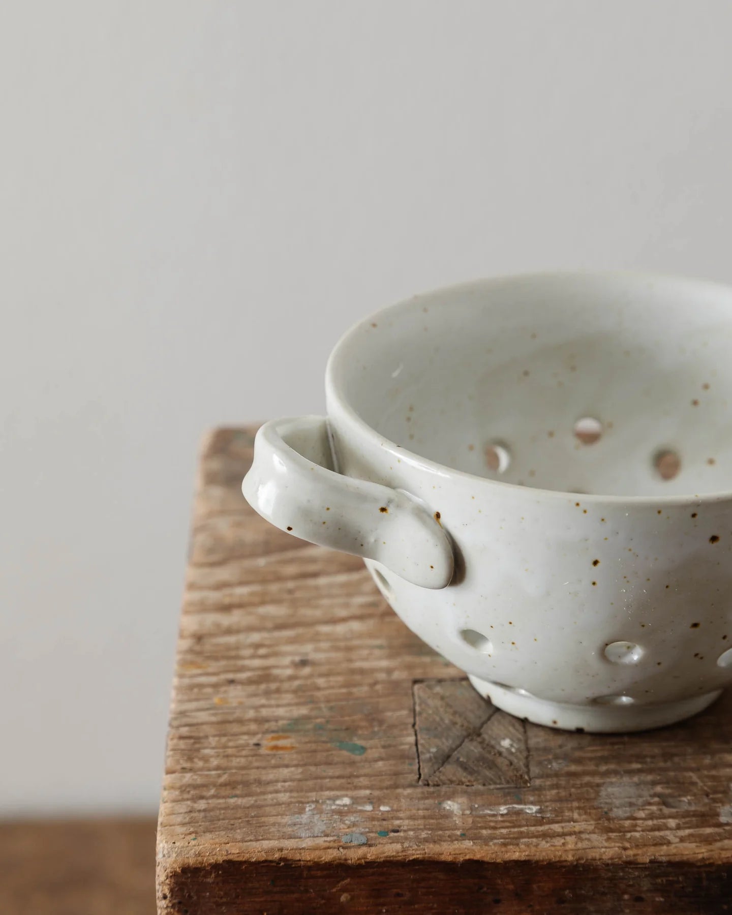 Speckled Cream Berry Bowl