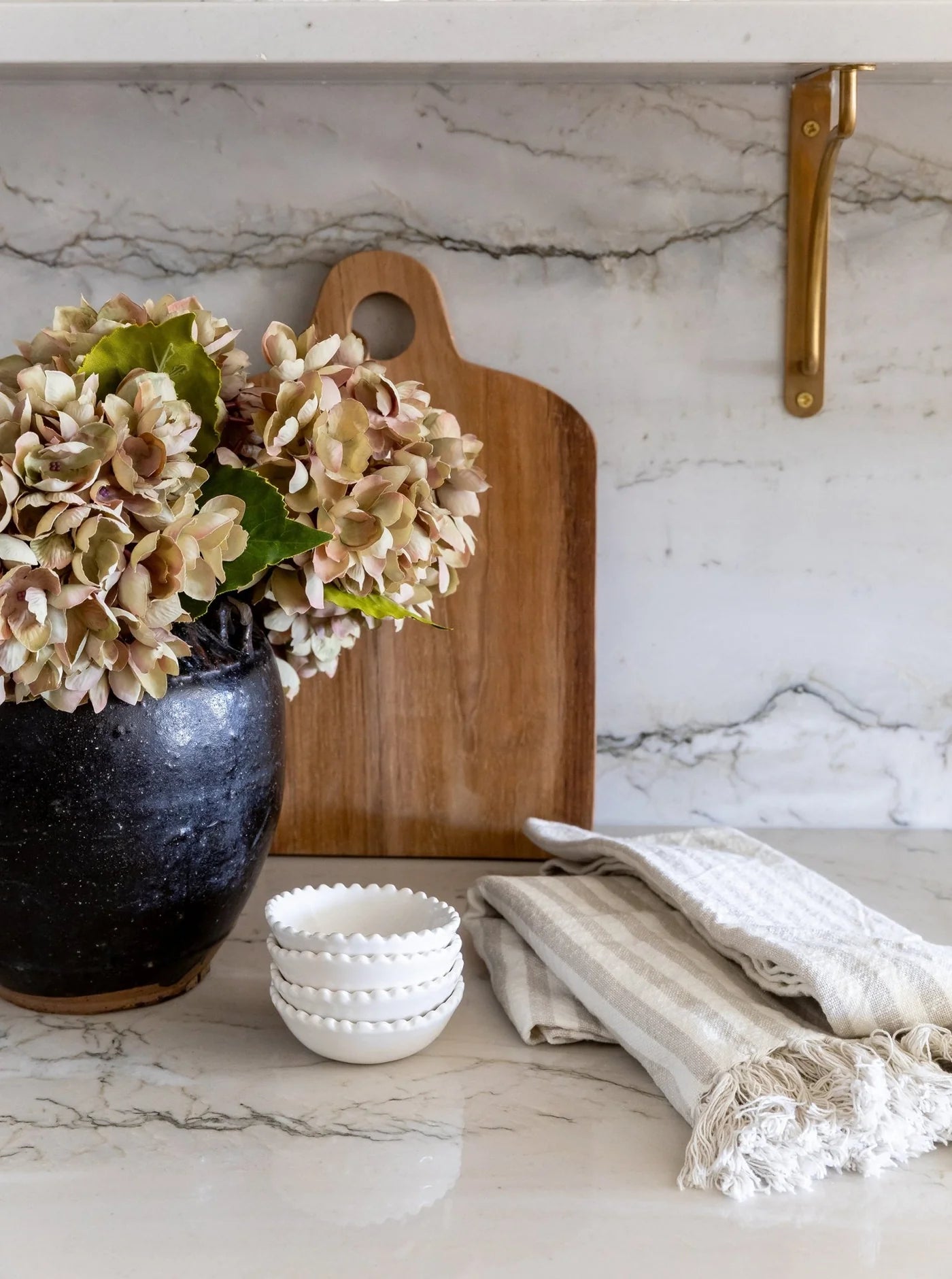 Vintage 4 handle pot