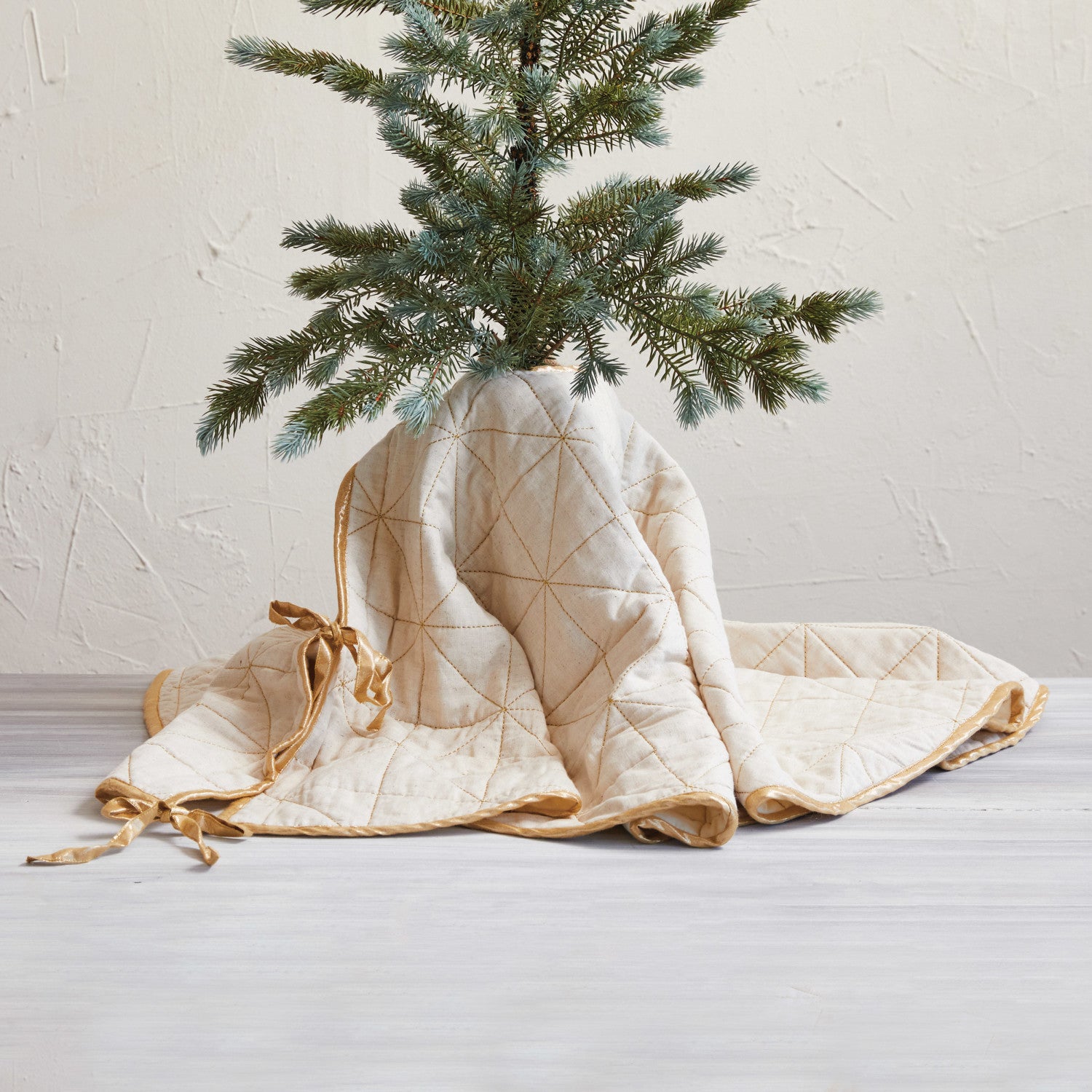 Gold Thread Tree Skirt