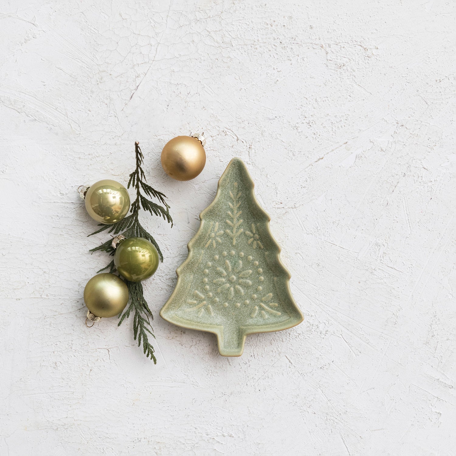 Prancer Green Tree Plate