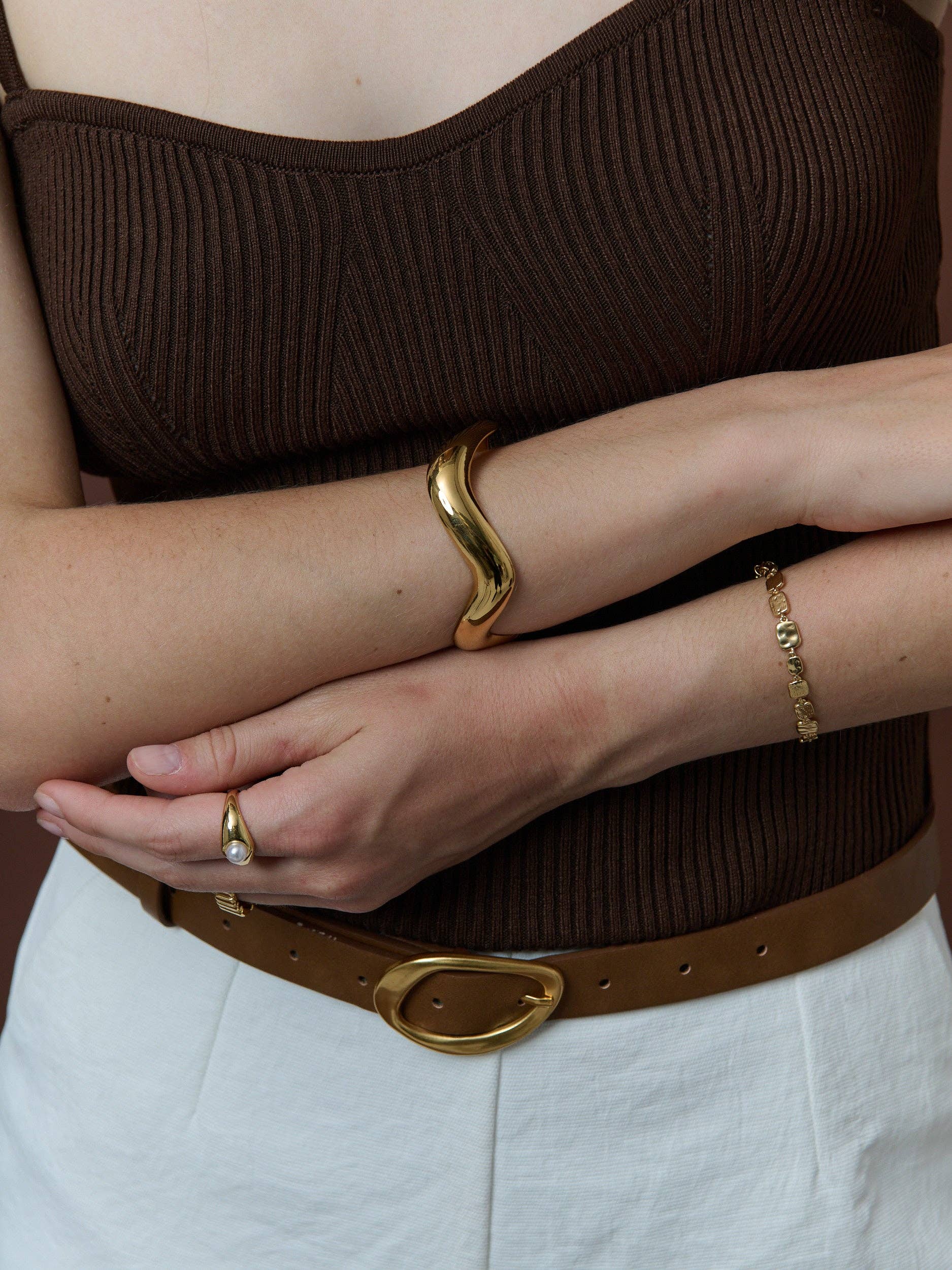 Wavy Slim Gold Bangle