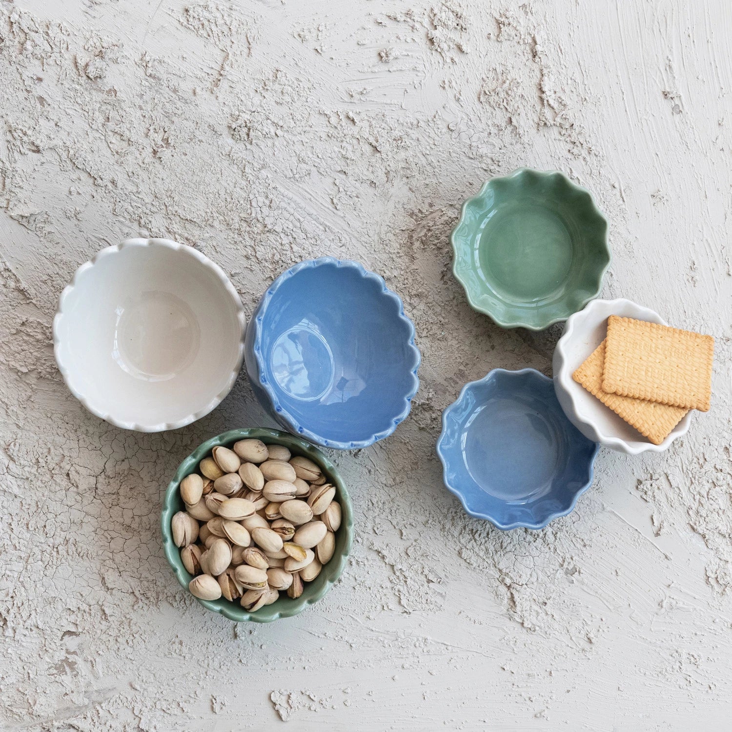 Scalloped Stoneware Bowl