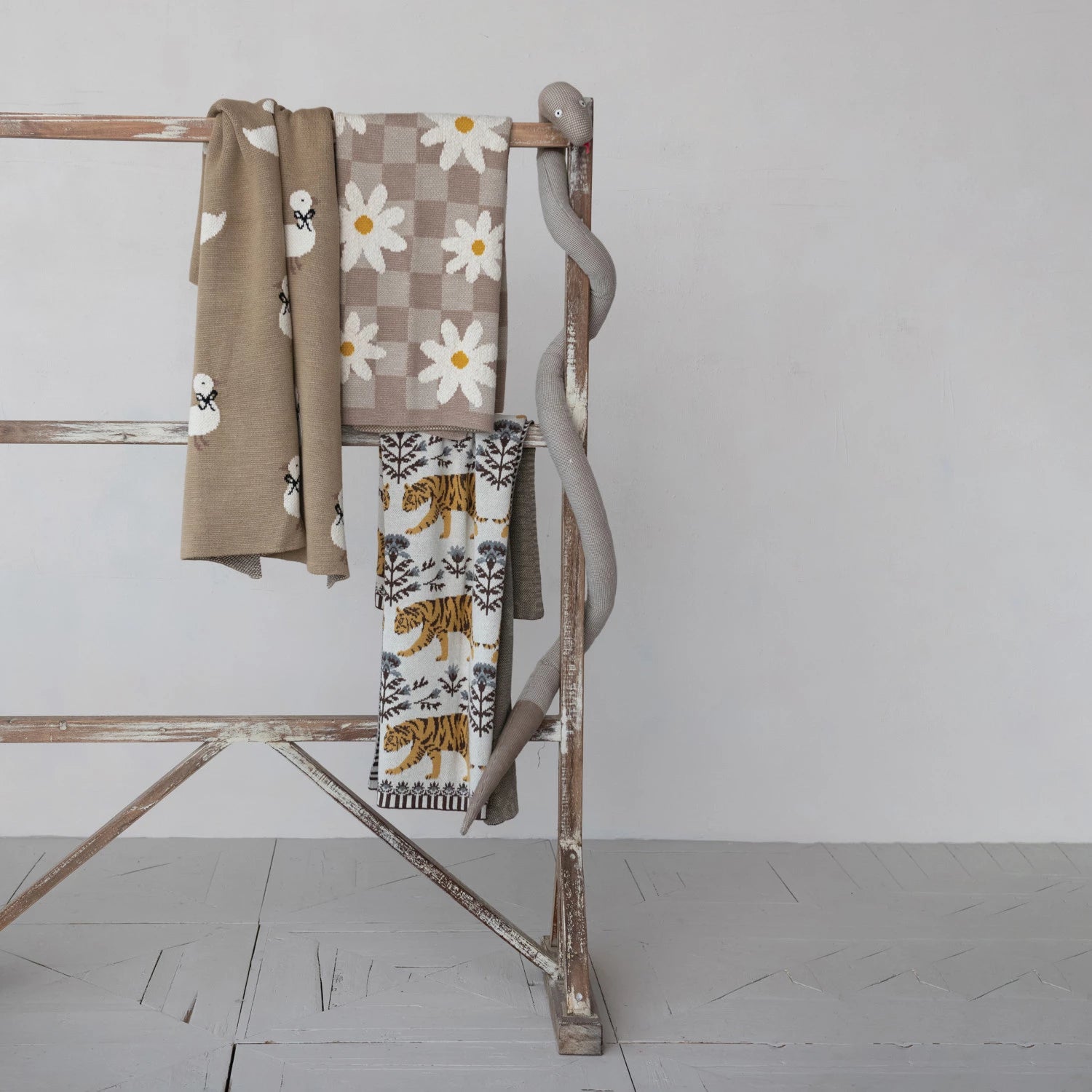 Cotton Knit Daisy Blanket